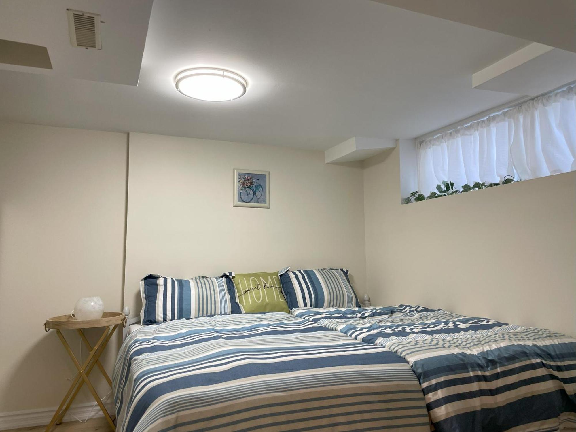 Newly-Renovated 3Br House, 12 Minutes To Airport Apartment Toronto Exterior photo